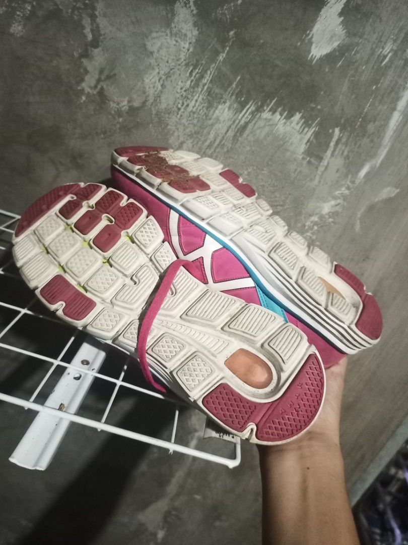ASICS GEL (Category: Sneakers) located in Mabalacat. Submitted by hasashoe (Listing ID 1468201932, Image 3). Description: SIZE ON PIC EXCELLENT CONDITION GOOD WORKING PERFORMANCE READY TO WEAR.