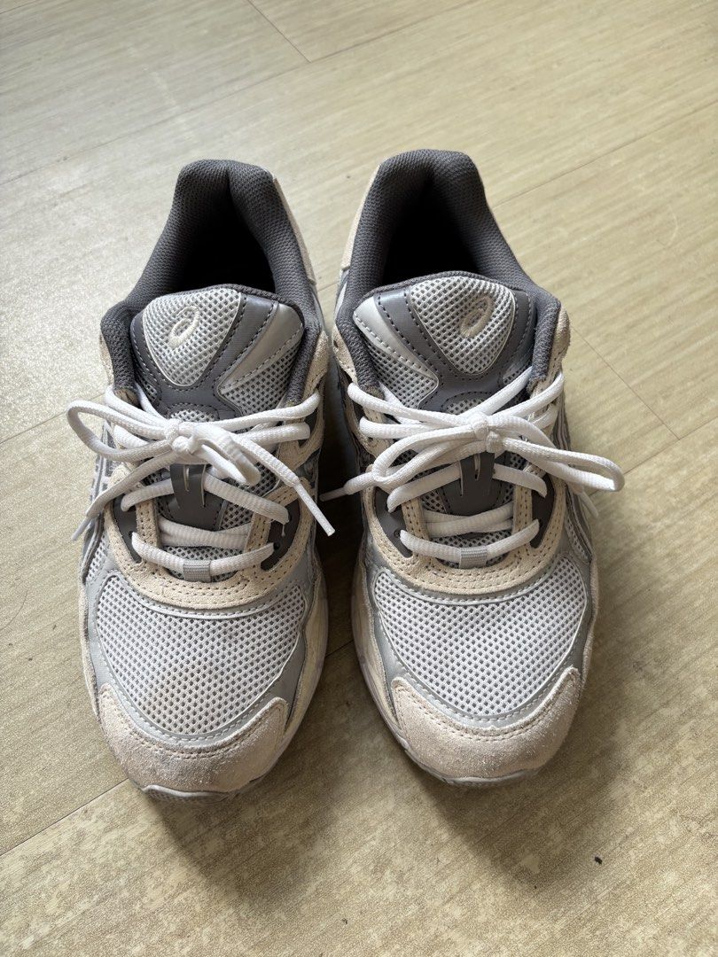 Asics Gel-NYC Sneakers (Category: Sneakers) located in Manila. Submitted by mattbaby99 (Listing ID 1468096698, Image 3). Description: Size: US 7.5 / EU 40.5 / 25.5 cm Style: 1203A383 Color: Grey & Off White Bought in 2023, used less than 5 times..