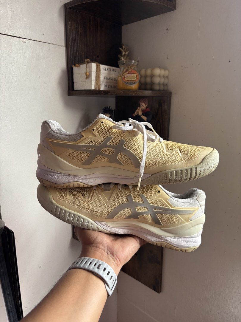 Asics Gel-Resolution 8 (Category: Sneakers) located in Valencia. Submitted by bukidthrift (Listing ID 1468177096, Image 2). Description: SIZE 10 US | 44 EUR | 28 CM VERY GOOD CONDITION NOTE: THRIFTED PAIR ONLY. PLEASE MANAGE YOUR EXPECTATIONS. PAYMENT FIRST ✅ NO COD/COP ❌ MOP - GOTYME BANK/GCASH 💳 BUKIDNON MINDANAO LOC 📍.