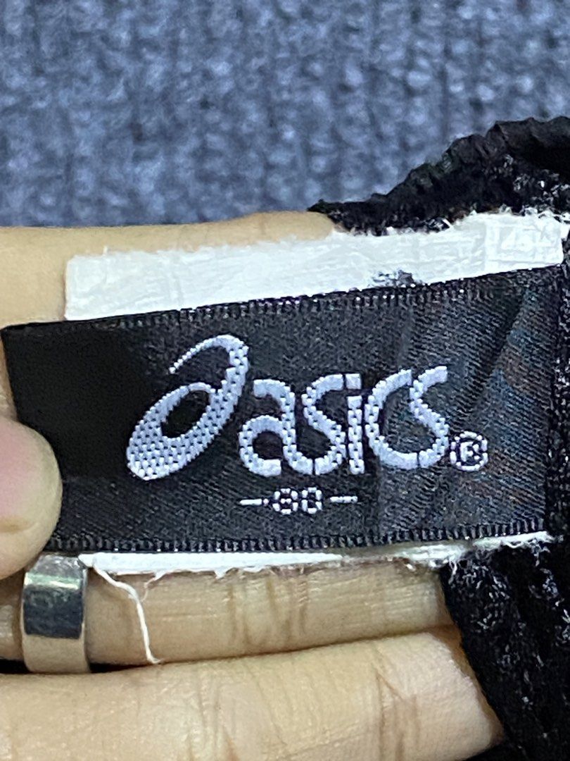 Asics Woven Track Pants (Category: Joggers) located in Banga. Submitted by thriftingwithher (Listing ID 1468075959, Image 3). Description: 📌 ASICS WOVEN TRACK PANTS💎 ◾DIMES: WAIST FREE✨ LENGTH 39✨ THIGH 12.5✨ LEG OPENING 8✨ ◾COMPLETE TAGS✨ ◾ISSUE: NONE✨ ◾COLOR RATE: 9.8/10✨ ◾EXCELLENT CONDITION✅.