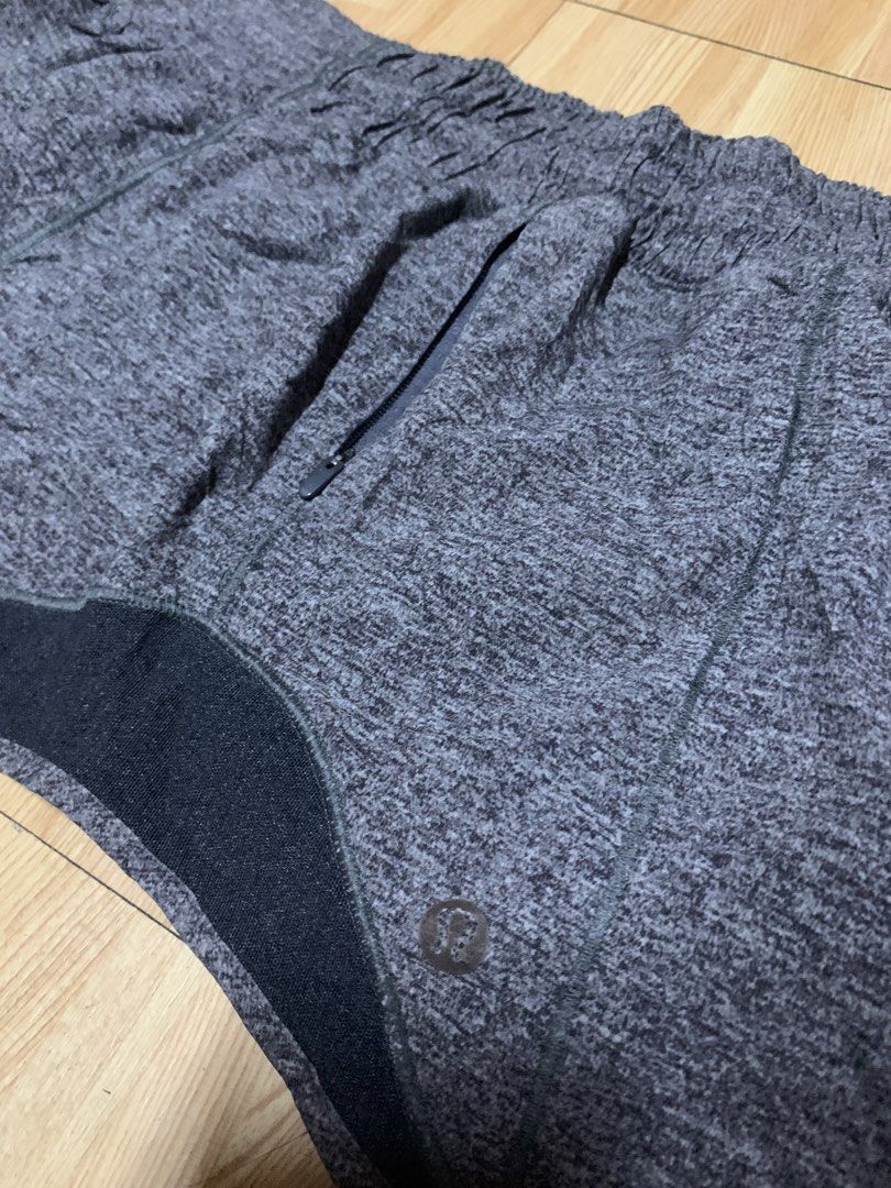 ASPACK LULULEMON SHORTS (Category: Activewear) located in Rizal. Submitted by uniii_011 (Listing ID 1468256300, Image 3). Description: LULULEMON & GO KEEP SAKE PLEATED SHORTS SIZE 8 NO ISSUE LULULEMON HOTTY HOT SHORTS DOT SIZE 12 FLAW/S: PIN HOLE (SEE ON PHOTO⬇️).