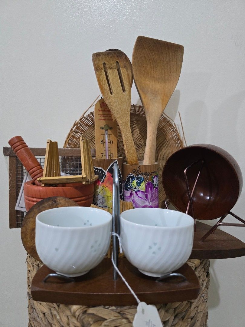 Assorted Essentials + FREE Stuff (Category: Other Kitchenware & Tableware) located in Taguig. Submitted by themessynook (Listing ID 1468267754, Image 2). Description: If sold separately: 1 Vintage Condiments Holder (199) 1 Vintage Matcha Cup/Shots Holder (180) 3 Cooking Spoons (3 for 140) Brand New Mortar and Pestle (250) Bread Shredder (120) 2 Thailand Hand-painted Bamboo Pen Holders (280 for both) 2 Boat Napkin Holders (50 for both) 1 Wooden Co