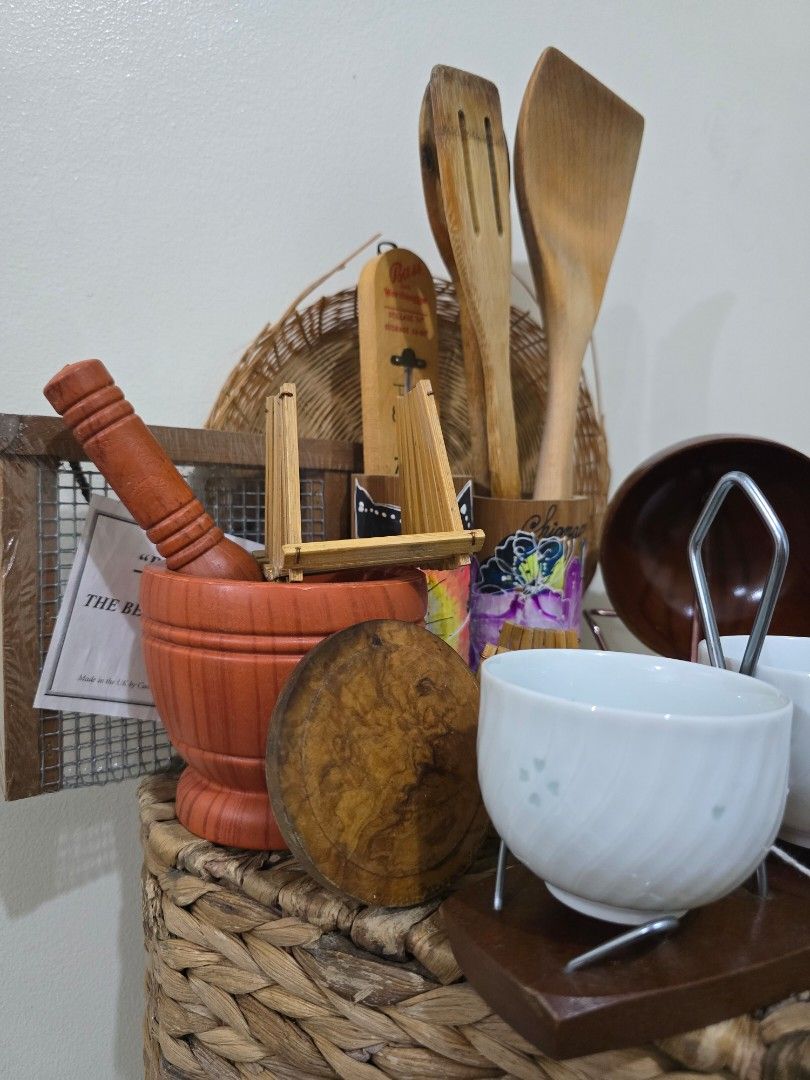 Assorted Essentials + FREE Stuff (Category: Other Kitchenware & Tableware) located in Taguig. Submitted by themessynook (Listing ID 1468267754, Image 3). Description: If sold separately: 1 Vintage Condiments Holder (199) 1 Vintage Matcha Cup/Shots Holder (180) 3 Cooking Spoons (3 for 140) Brand New Mortar and Pestle (250) Bread Shredder (120) 2 Thailand Hand-painted Bamboo Pen Holders (280 for both) 2 Boat Napkin Holders (50 for both) 1 Wooden Co