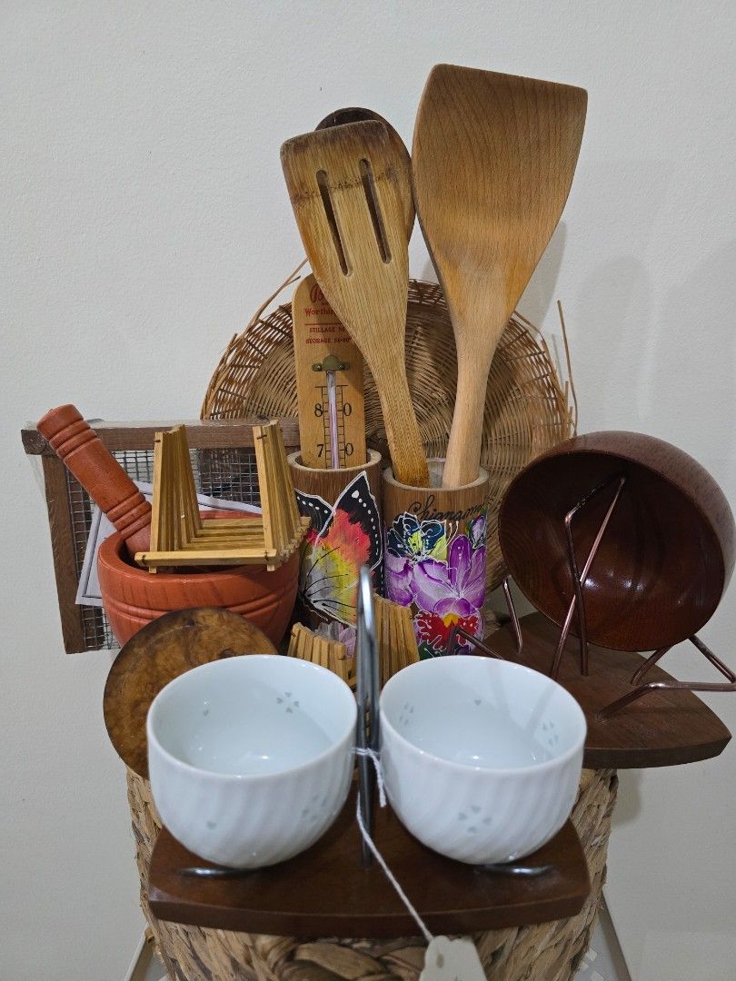 Assorted Essentials + FREE Stuff (Category: Other Kitchenware & Tableware) located in Taguig. Submitted by themessynook (Listing ID 1468267754, Image 1). Description: If sold separately: 1 Vintage Condiments Holder (199) 1 Vintage Matcha Cup/Shots Holder (180) 3 Cooking Spoons (3 for 140) Brand New Mortar and Pestle (250) Bread Shredder (120) 2 Thailand Hand-painted Bamboo Pen Holders (280 for both) 2 Boat Napkin Holders (50 for both) 1 Wooden Co