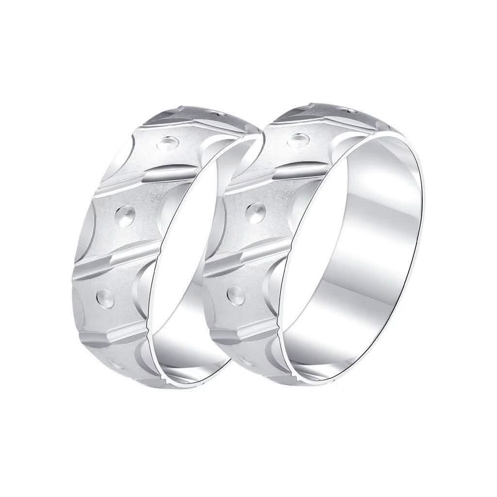 Authentic 92.5 Sterling Silver Couple Ring/ Wedding Ring (Available in All sizes) (Category: Rings) located in Manila. Submitted by pulzerasjewelry (Listing ID 1468156333, Image 2). Description: 100% Authentic 925 Silver Authentic Sterling Silver made in Italy ✔️Authentic 92.5 Sterling Silver ✔️Authentic Silver ✔️Zirconian Stone ✔️Made in Italy •Same day delivery for Metro Manila via Lalamove/Grab🛵 •LBC Shipment for Provinces area •Tiktok Checko