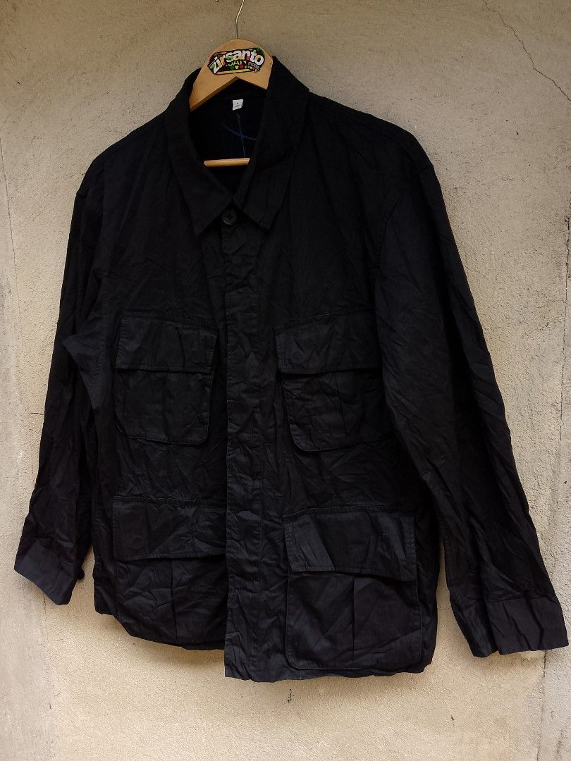 AUTHENTIC! " UNIQLO (military jacket) UNISEX " (Category: Coats, Jackets and Outerwear) located in Danao, Cebu. Submitted by psychypymb40965 (Listing ID 1468228128, Image 3). Description: details are in first photo ‎measurements through tape measure ‎pm/dm for other details,issues or transactions ‎negotiable! 👊😁 2nd Account Available Shoes, Bags, Sandals, Slippers & more footwear just click the link below 💚👇😁❤️ or follow for update stocks. ‎