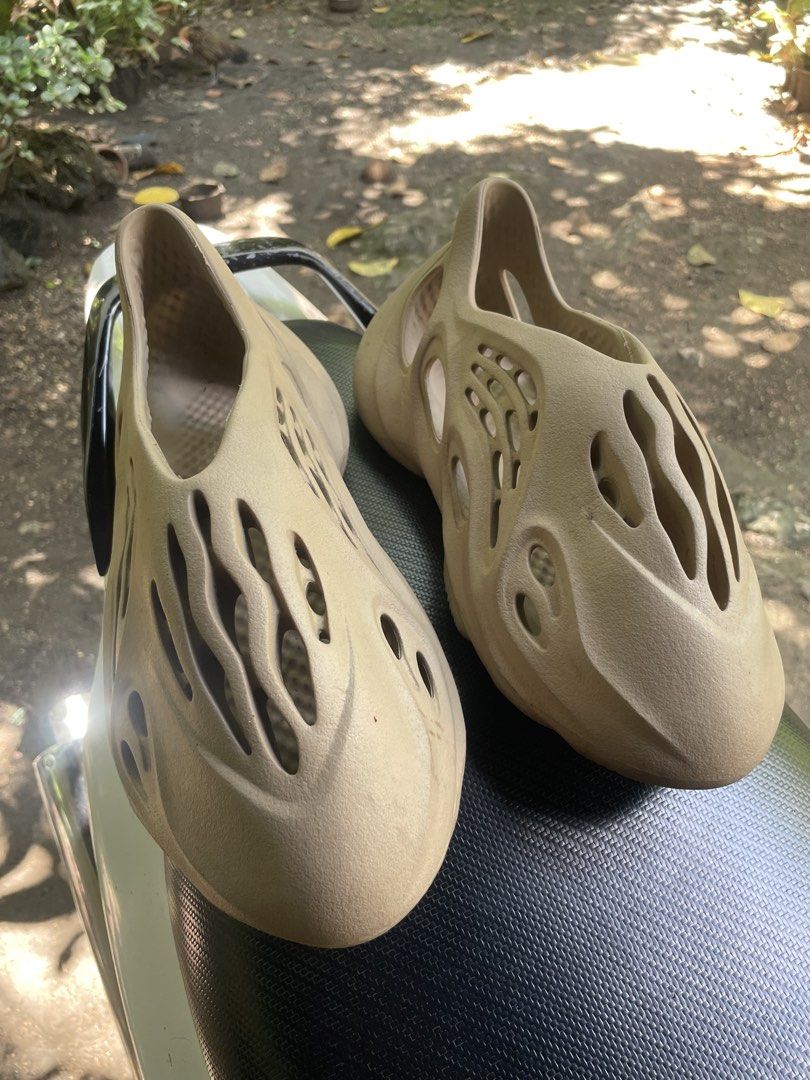 AUTHENTIC ADIDAS FOAM RNNR (Category: Casual Shoes) located in Sagbayan (Borja). Submitted by cocolemonade12 (Listing ID 1468122769, Image 3). Description: SIZE 10 US USED NO ISSUES EXCELLENT CONDITION NO BOX.