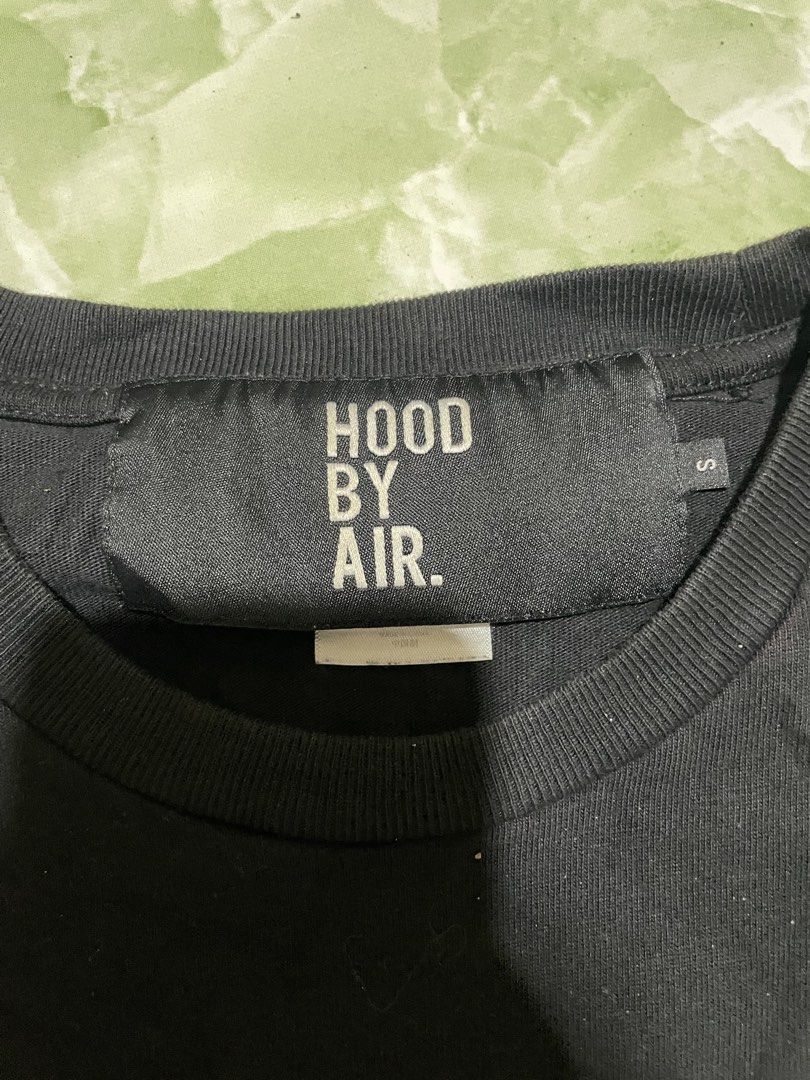 AUTHENTIC HOOD BY AIR MULTI LOGO SWEATSHIRT (Category: Coats, Jackets and Outerwear) located in Cagayan de Oro. Submitted by patrickjam03829 (Listing ID 1468200950, Image 3). Description: waist 21 length 29 good condition 9.5 color rate medium to lrge .