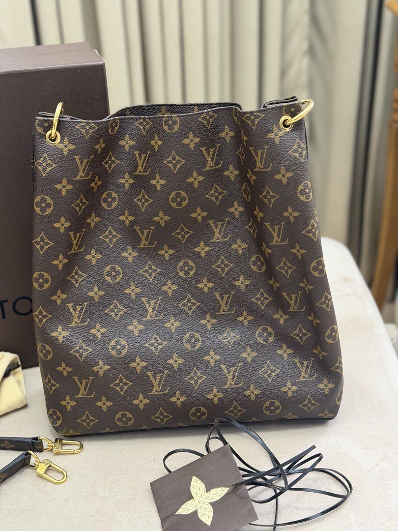 Authentic Louis Vuitton Monogram Metis Hobo (Category: Luxury Bags & Wallets) located in Manila. Submitted by maria_2326 (Listing ID 1468269600, Image 3). Description: 💯% Authentic Complete Inclusions except receipt No lowballing! Location: Manila/QC.