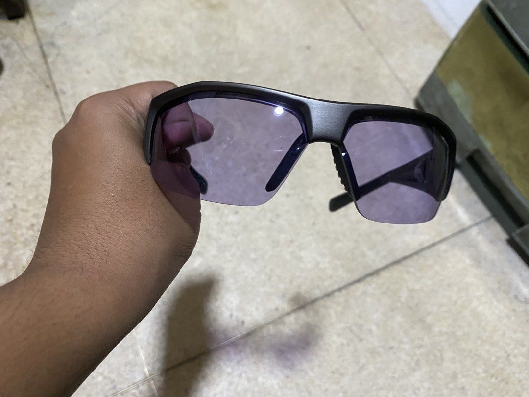 Authentic Nike Golf Sunglasses (Category: Sunglasses & Eyewear) located in Bulacan. Submitted by httpsthrift (Listing ID 1468232814, Image 2). Description: Sunglasses Itself only rfs decluttering.