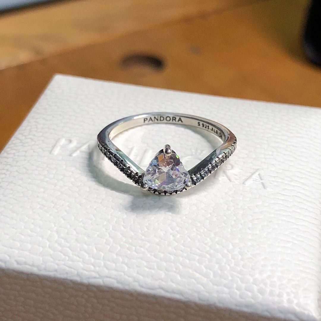 Authentic Pandora Wavy Pave Heart Ring (Category: Rings) located in Manila. Submitted by daintyjewels (Listing ID 1468130275, Image 1). Description: .
