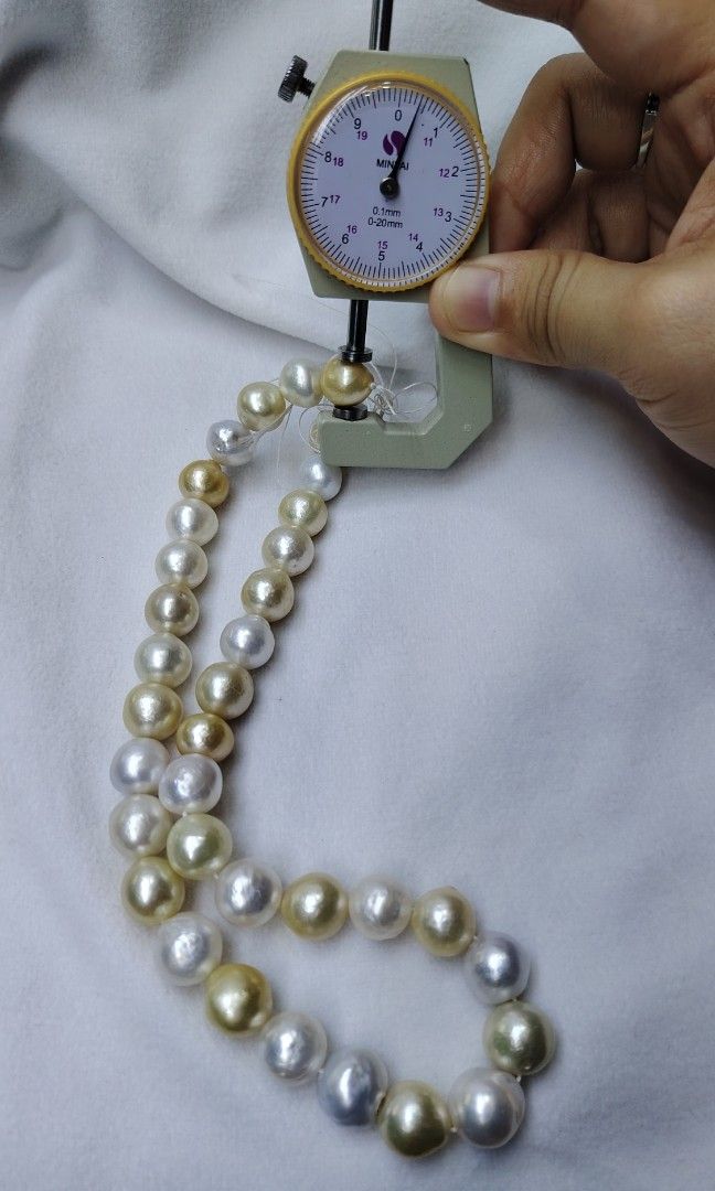 Authentic South Sea Pearl (Category: Announcements) located in Pasig City. Submitted by whitepearlph (Listing ID 1468222505, Image 3). Description: SALE NOW 50% DISCOUNT ❤️‍🔥 Authentic South Sea Pearl Good quality With Certificate Natural champagne Semi Round Free lock 5 micron.