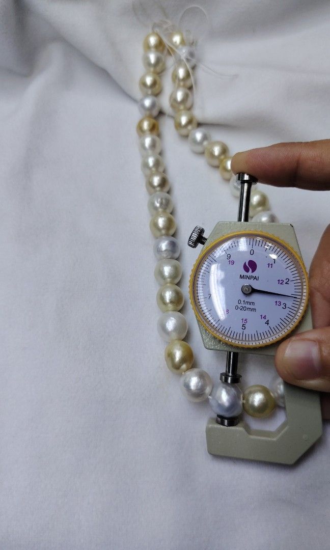 Authentic South Sea Pearl (Category: Announcements) located in Pasig City. Submitted by whitepearlph (Listing ID 1468222505, Image 2). Description: SALE NOW 50% DISCOUNT ❤️‍🔥 Authentic South Sea Pearl Good quality With Certificate Natural champagne Semi Round Free lock 5 micron.