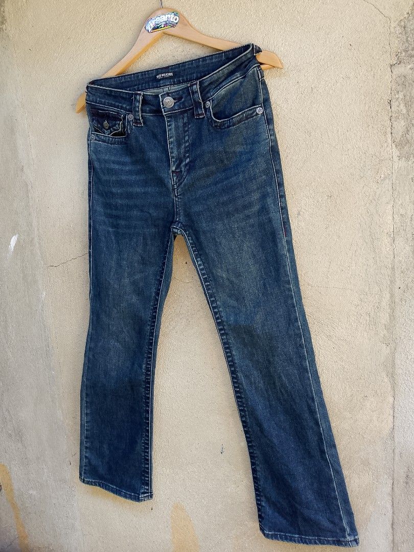 AUTHENTIC! TRUE RELIGION ( y2k bootcut) UNISEX " (Category: Jeans) located in Manila. Submitted by azaiahnere02 (Listing ID 1468235470, Image 3). Description: details are in first photo ‎measurements through tape measure ‎pm/dm for other details,issues or transactions ‎negotiable! 👊😁.