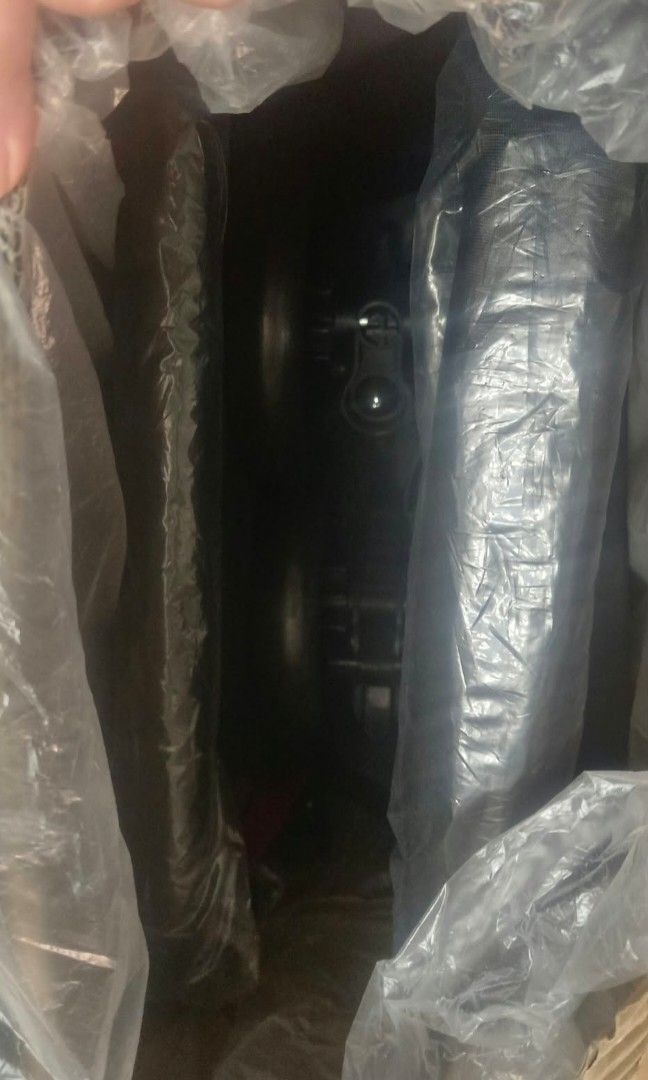 Baby stroller (Category: Infant Playtime) located in Manila. Submitted by celinegucciluxuryitem (Listing ID 1468121867, Image 2). Description: Hinde pa po gamit 3k bile.