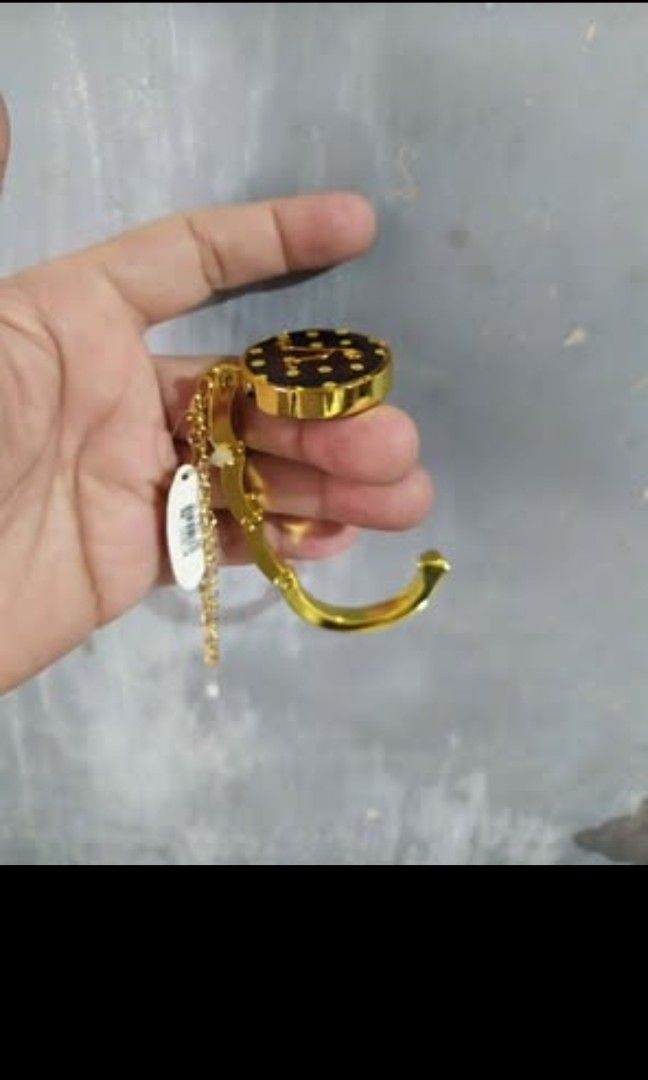 Bag hook for table (Category: Everything Else Others) located in Quezon City. Submitted by toys_r_here (Listing ID 1468166067, Image 3). Description: 140each GOOD FOR GIFT AND COLLECTION as is po Good condition First to pay gets the item pa check nalng sa pic yun condition pm me for questions ship pwede lalamove or jnt qc and marikina area.