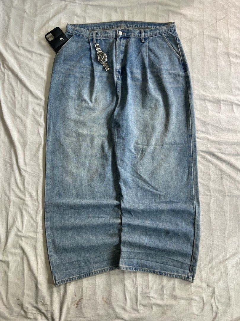 BAGGY LIGHT WASHED PANTS (Category: Jeans) located in Bacolod City. Submitted by clerkhexx (Listing ID 1468246487, Image 1). Description: RANDOM BAGGY ACID WASHEDPANTS Brand: N/A Measurements: Waist: 38 Lenght: 44 Thigh: 16.5 Leg Hole: 12.5 Mine: 500 Condition of this item 10 - color rate 10- no issue Check every photos for conditions of the item EOB / END OF BIDDING: TOMORROW (9:01pm THURSDAY) Please note that some comments may not be visible, s