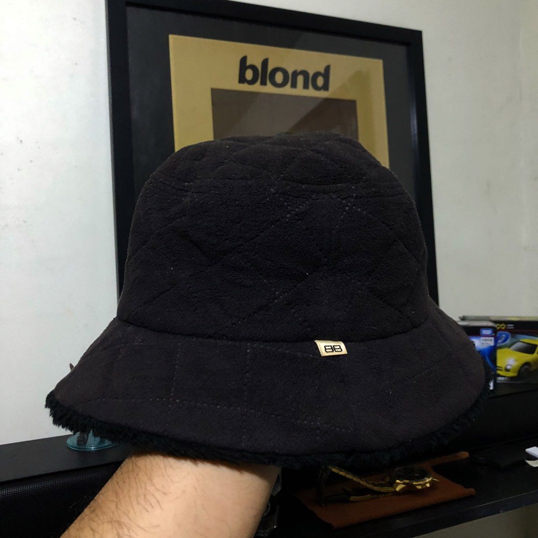 Balenciaga Bucket Hat (Category: Caps & Hats) located in Makati City. Submitted by ryota88 (Listing ID 1468258176, Image 1). Description: nego for sure buyer.