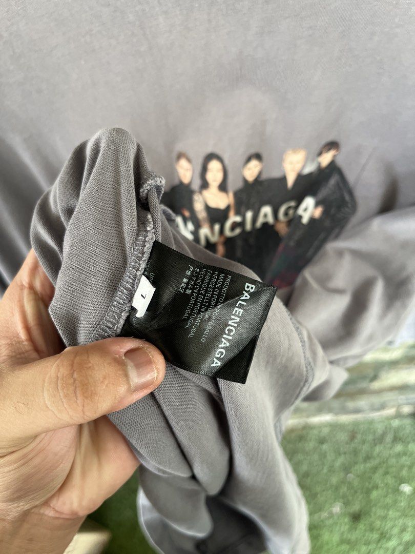 Balenciaga Model 2020 Gray Shirt (Category: Tshirts & Polo Shirts ) located in Cagayan de Oro. Submitted by curatedheirloomph_ (Listing ID 1468230541, Image 3). Description: 𝘿𝙞𝙢𝙚𝙣𝙨𝙞𝙤𝙣𝙨: 24x30 𝘽𝙚𝙨𝙩 𝙁𝙞𝙩: XL - XXL 𝘾𝙤𝙣𝙙𝙞𝙩𝙞𝙤𝙣 & 𝘾𝙤𝙡𝙤𝙧 𝙍𝙖𝙩𝙚: Excellent (9.5/10) 𝙄𝙨𝙨𝙪𝙚: Cut neck tag.
