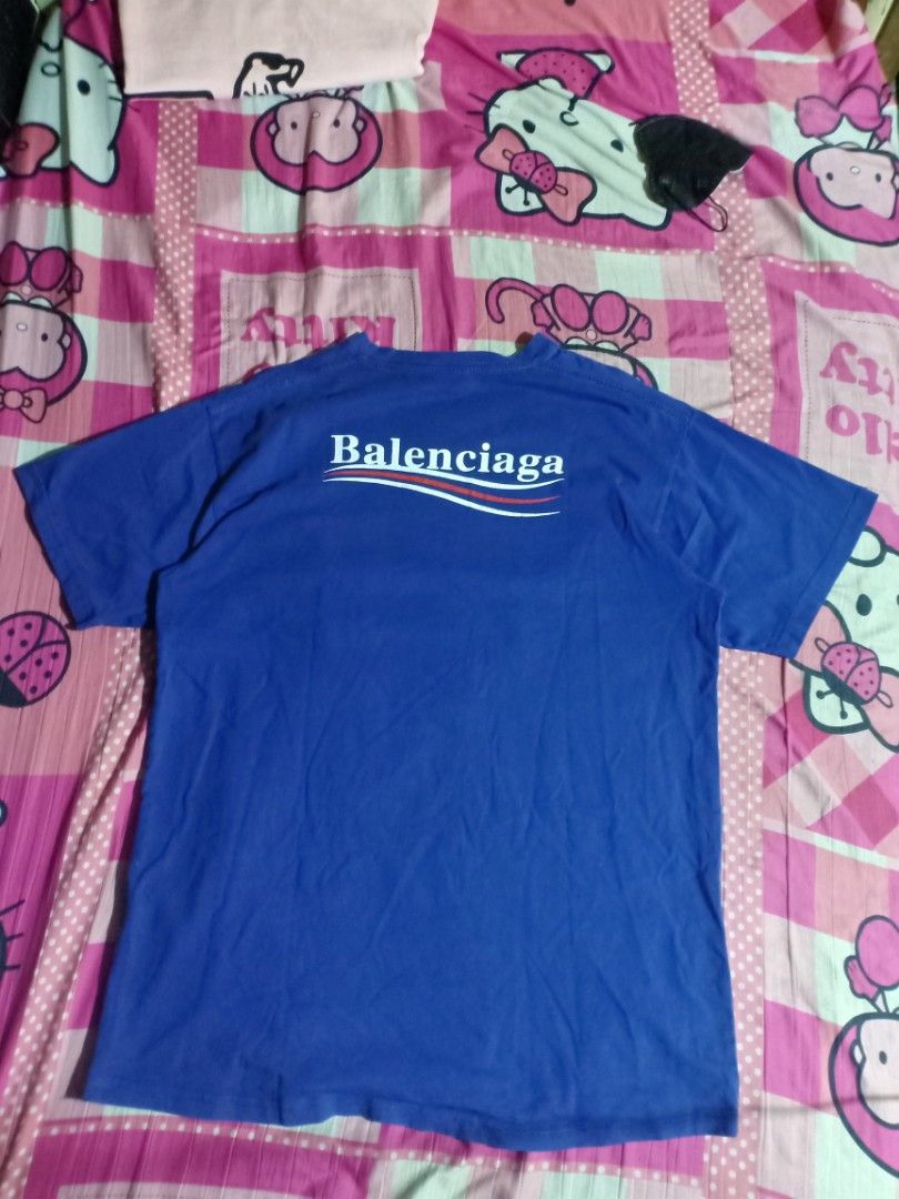 Balenciaga Paris (Category: Tshirts & Polo Shirts ) located in Pasig City. Submitted by thrifttofit (Listing ID 1468151800, Image 2). Description: Balenciaga Paris Size XS ontag pero Fit m to L Condition 8/10 Color rate 9/10 L-27 W-24 Pasig city.