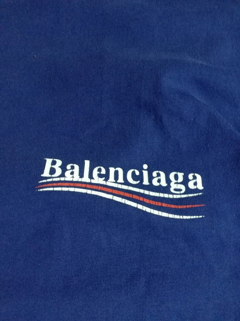 Balenciaga Paris (Category: Tshirts & Polo Shirts ) located in Pasig City. Submitted by thrifttofit (Listing ID 1468151800, Image 3). Description: Balenciaga Paris Size XS ontag pero Fit m to L Condition 8/10 Color rate 9/10 L-27 W-24 Pasig city.
