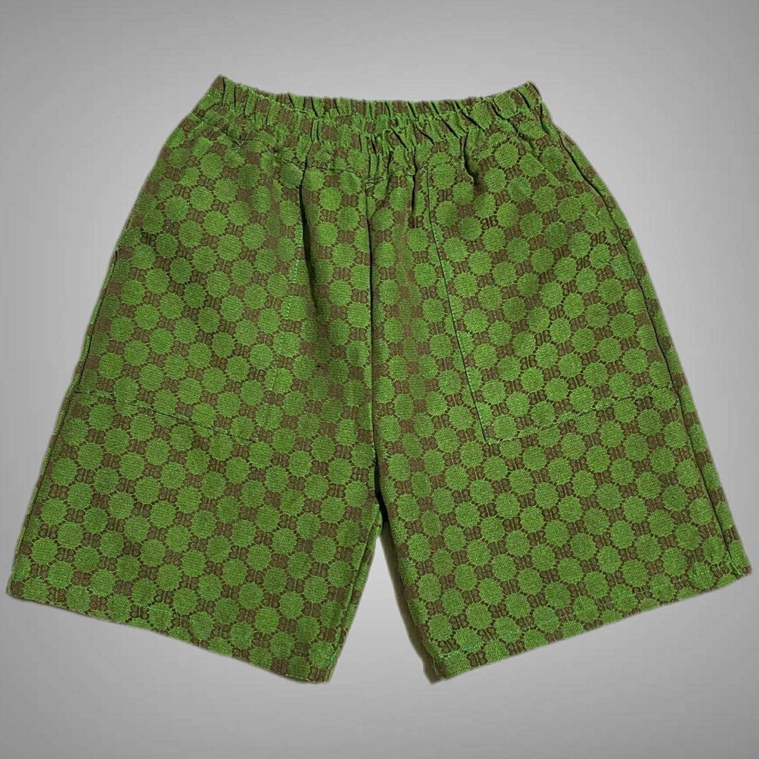 balenciaga short (Category: Shorts) located in Mabalacat. Submitted by stellargarments (Listing ID 1468159269, Image 2). Description: Size : 24-30 Length : 17 Condition : 9.5/10 MISMONG TELA LOGOS 2 pockets no stain NEED WASH NO MAJOR STAIN FRESH FROM BALE.