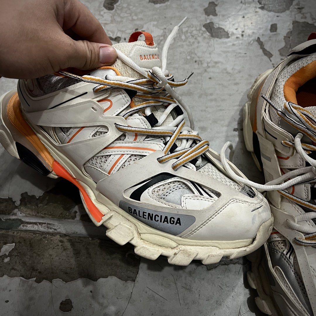 BALENCIAGA TRACK SHOES (Category: Casual Shoes) located in Orani. Submitted by pulverize_tht_ho3 (Listing ID 1468061236, Image 2). Description: BALENCIAGA HEAVY TRACK SHOES .