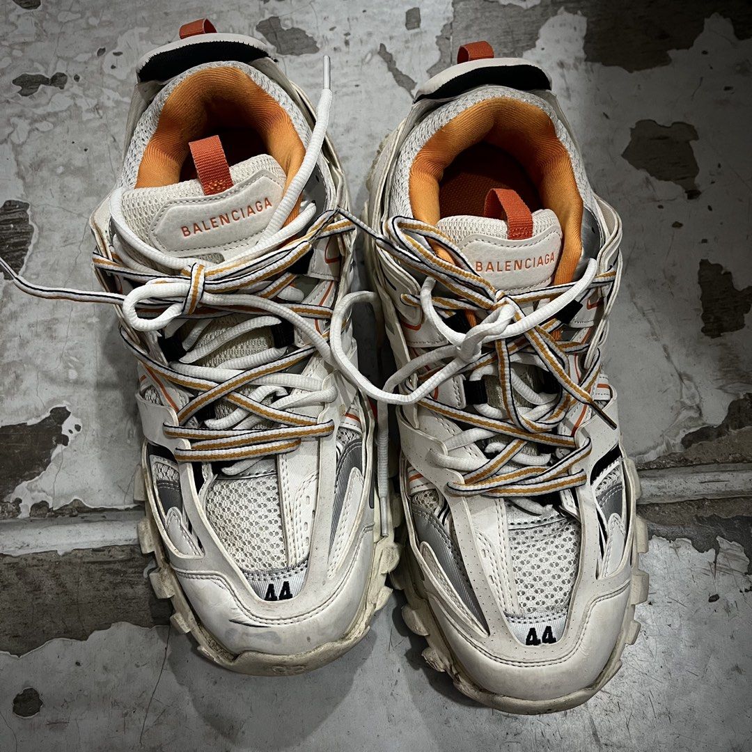 BALENCIAGA TRACK SHOES (Category: Casual Shoes) located in Orani. Submitted by pulverize_tht_ho3 (Listing ID 1468061236, Image 1). Description: BALENCIAGA HEAVY TRACK SHOES .