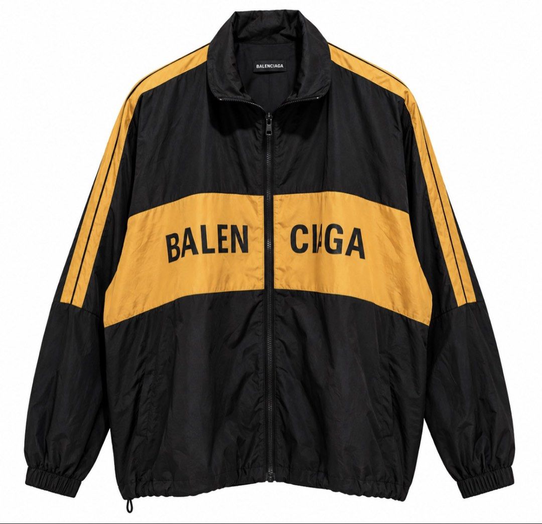 Balenciaga zip up jacket (Category: Luxury Apparel) located in Bacolod City. Submitted by hanap_ukay_540 (Listing ID 1468241896, Image 1). Description: Balenciaga Excellent No issue Dimensions: 31Length | 30Width Price: 1200 or best offer, first to pay yours Hmu .