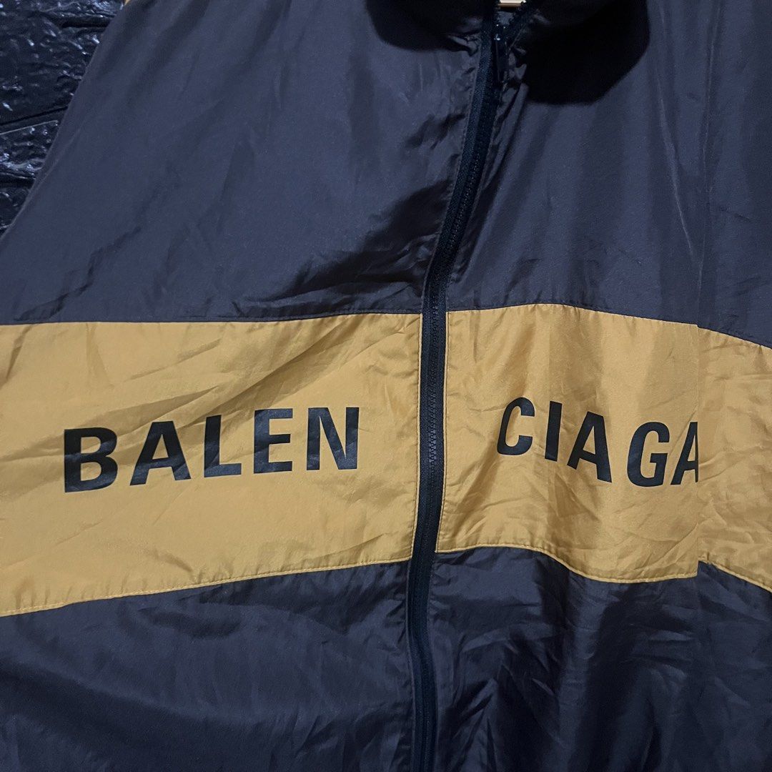 Balenciaga zip up jacket (Category: Luxury Apparel) located in Bacolod City. Submitted by hanap_ukay_540 (Listing ID 1468241896, Image 2). Description: Balenciaga Excellent No issue Dimensions: 31Length | 30Width Price: 1200 or best offer, first to pay yours Hmu .
