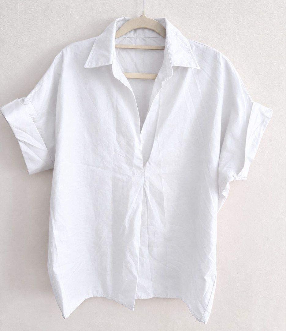 Bangkok Oversize Blouse (Category: Blouses) located in Paranaque City. Submitted by simplylizzy (Listing ID 1468163887, Image 1). Description: fit up to XL from bangkok, thailand.