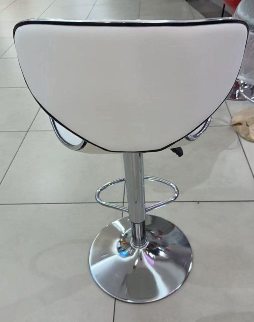 Bar Stool High Chair (Category: Chairs) located in Valenzuela. Submitted by jhagonzales (Listing ID 1468198848, Image 3). Description: .