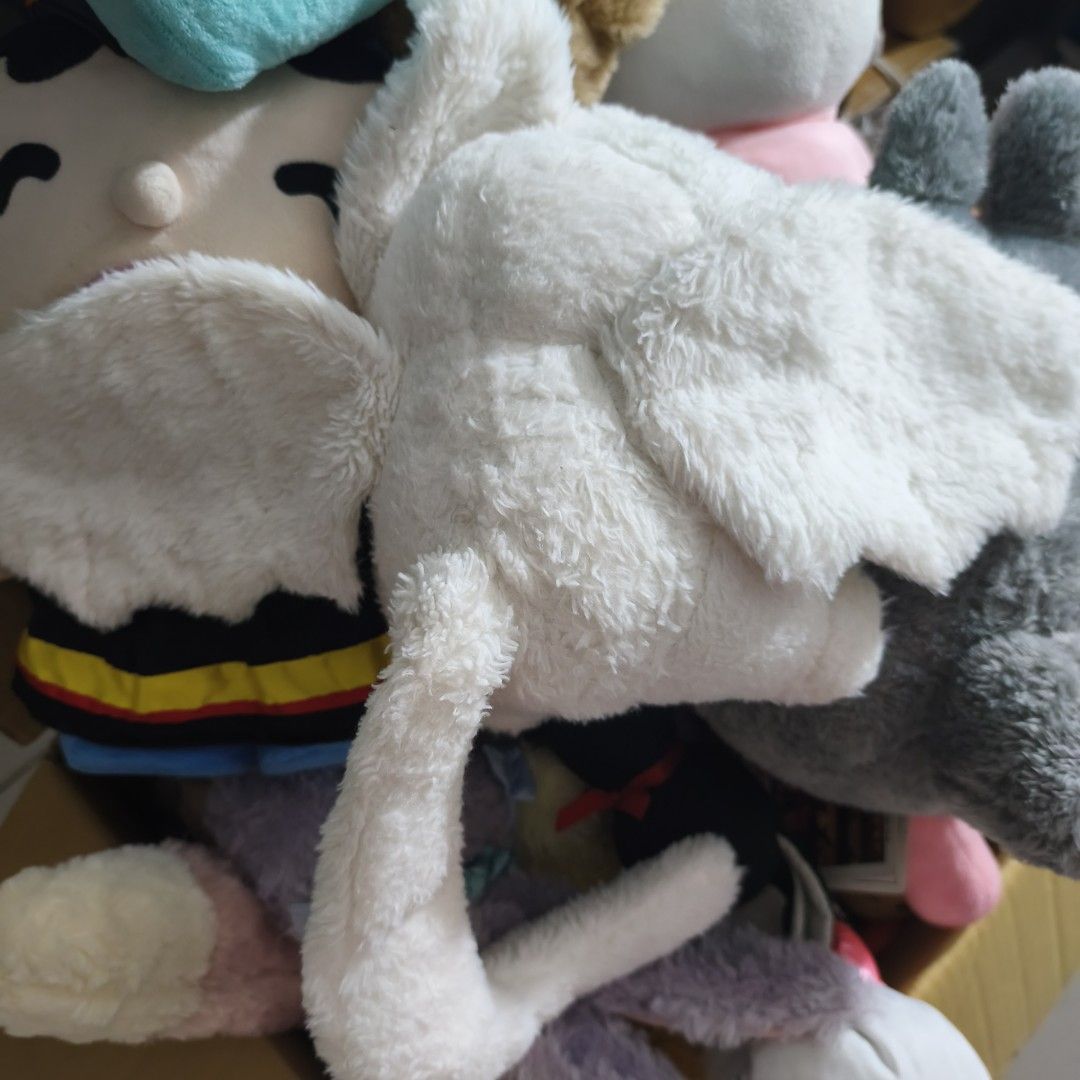 Bat rabbit (Category: Plushies & Soft Toys) located in Iloilo. Submitted by geselalpan30231 (Listing ID 1468219658, Image 2). Description: .