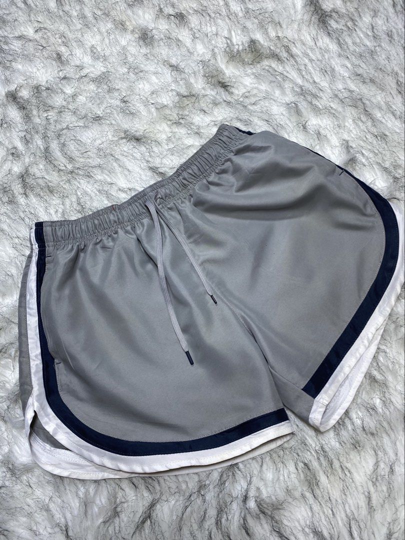 Bcg (medium) (Category: Activewear) located in Manila. Submitted by csjlgen (Listing ID 1468156562, Image 2). Description: .