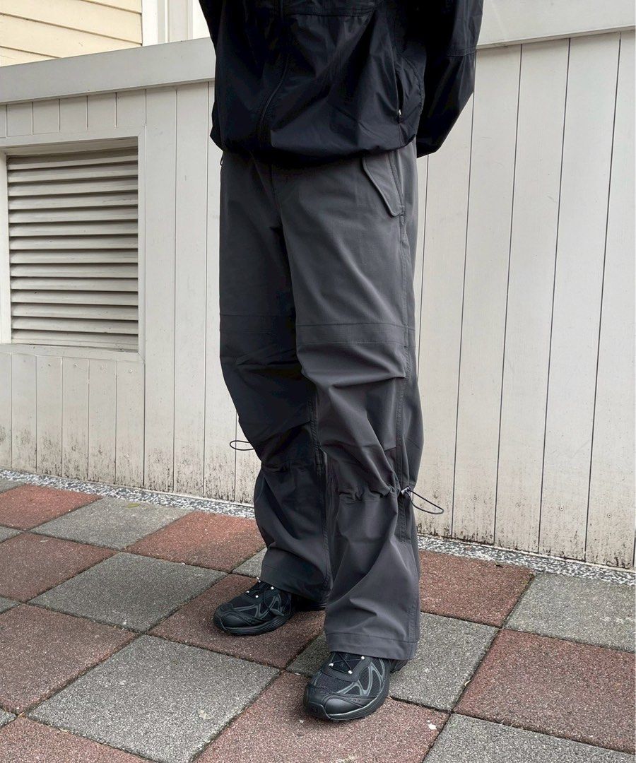 Beams Japan - Nylon Changeable Pants (Category: Trousers) located in Cavite. Submitted by 4118.ph (Listing ID 1468223469, Image 1). Description: Large 34-36 Excellent condition Waist 17” Length 39.7” Inseam 29” Leg opening 11”.
