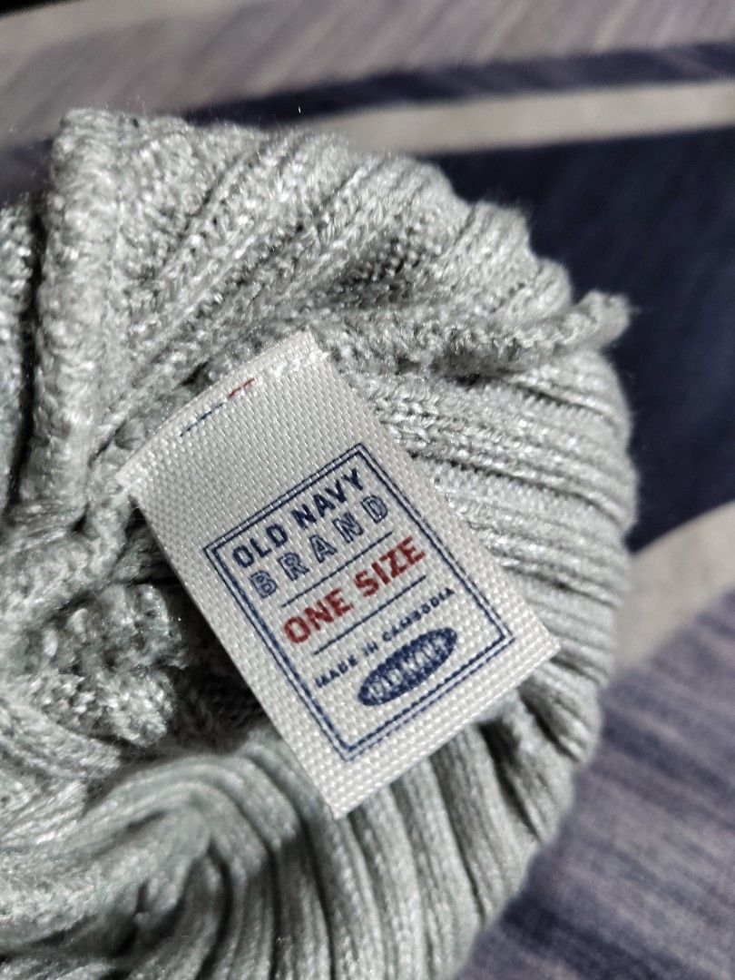 Beanie old navy (Category: Hats & Beanies) located in Batangas. Submitted by eiwoh5586 (Listing ID 1468153427, Image 2). Description: dead stock old navy beanie.