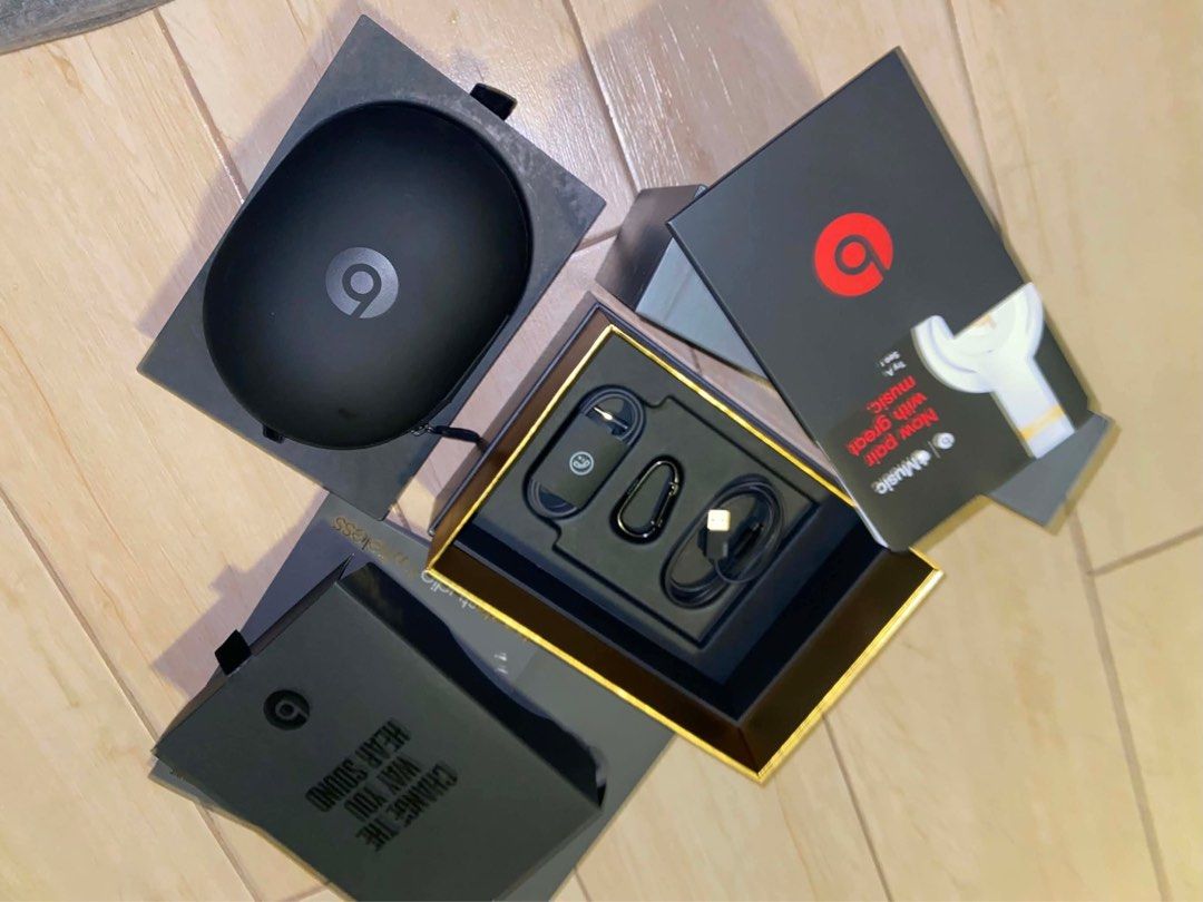 Beats Studio 3 Wireless (Category: Headphones & Headsets) located in Quezon City. Submitted by ellacduenas (Listing ID 1468174581, Image 2). Description: .