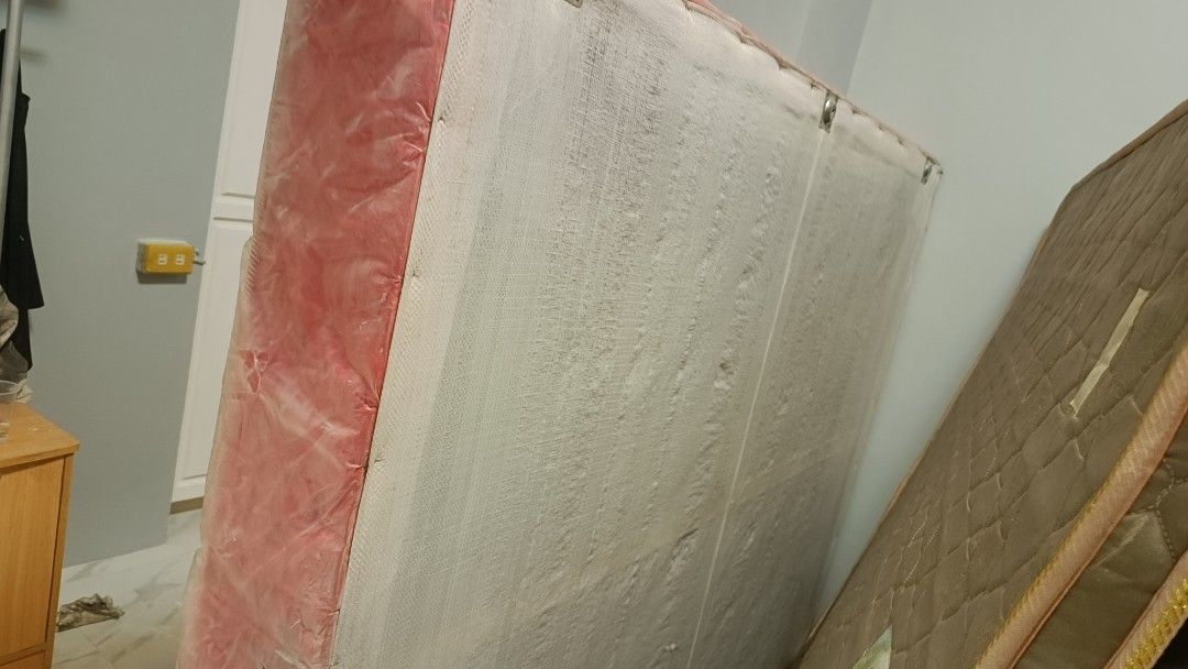 Bed frame (Category: Bed Frames & Mattresses) located in Manila. Submitted by mavs12 (Listing ID 1468243202, Image 2). Description: 🛏️ FOR SALE: KING SIZE BED FRAME – MANDAUE FOAM ❤️ ✨ Original Mandaue Foam ✨ King size ✨ Flat type bed frame – no headboard ✨ May plastic cover pa ✨ Nakatambak lang sa condo kaya ibinebenta 💰 PRICE: ₱4,500 📩 PM lang sa interested buyers! 📍 Pick-up / buyer to arrange delivery. location: p.campa sampaloc manila.