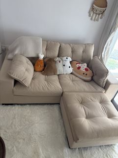 (Category: ) located in . Submitted by huiqipoopoo (Listing ID 1468106884, Image 1). Description: .