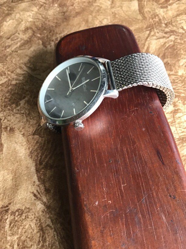 Bench Quartz authentic (Category: Men's Watches) located in Baguio. Submitted by agozun61 (Listing ID 1468084826, Image 3). Description: Quartz all stainless big size.good running condition..