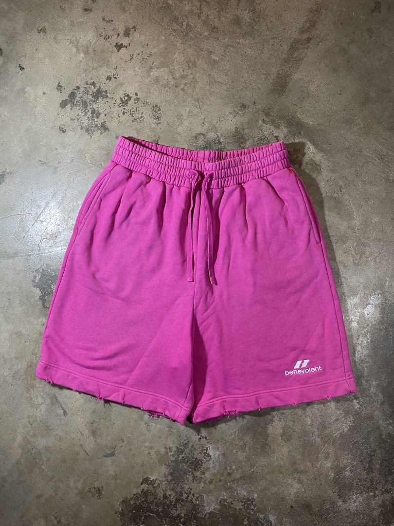 Benevolent Sweatshorts ( Heavy Cotton) (Category: Shorts) located in Sorsogon. Submitted by thirfthaven_89 (Listing ID 1468060518, Image 1). Description: Waist:31 Length:22.