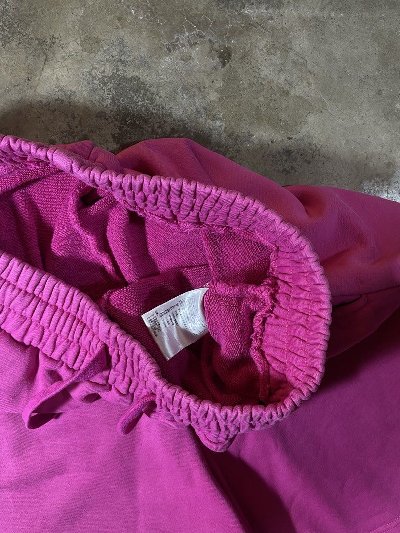 Benevolent Sweatshorts ( Heavy Cotton) (Category: Shorts) located in Sorsogon. Submitted by thirfthaven_89 (Listing ID 1468060518, Image 3). Description: Waist:31 Length:22.