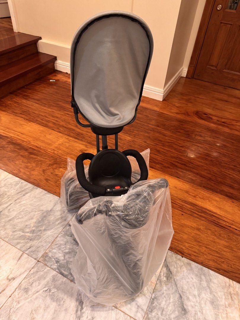Bike Stroller (Category: Other Babies Going Out Needs) located in Quezon City. Submitted by sylviasofia (Listing ID 1468082471, Image 3). Description: rfs:outgrow.