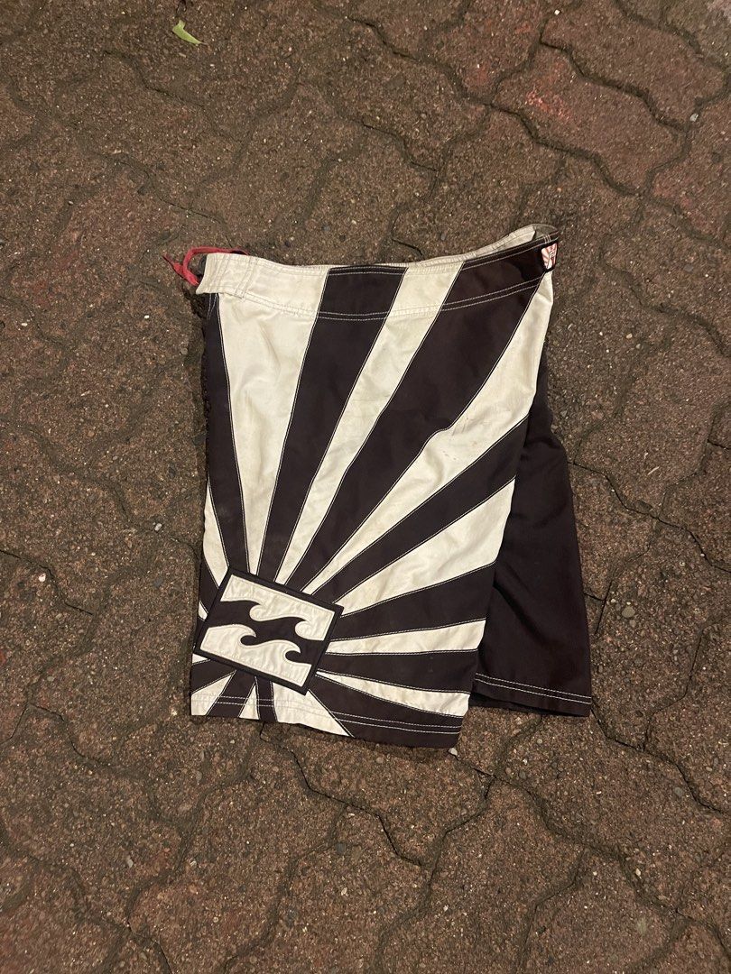 BILLABONG ANDY IRONS RISING SUN (Category: Shorts) located in Santa Barbara. Submitted by 5kcollectiveph (Listing ID 1468228120, Image 2). Description: BILLABON ANDY IRON RISING SUN 32-34 waistline 21 Length 12 Hem.