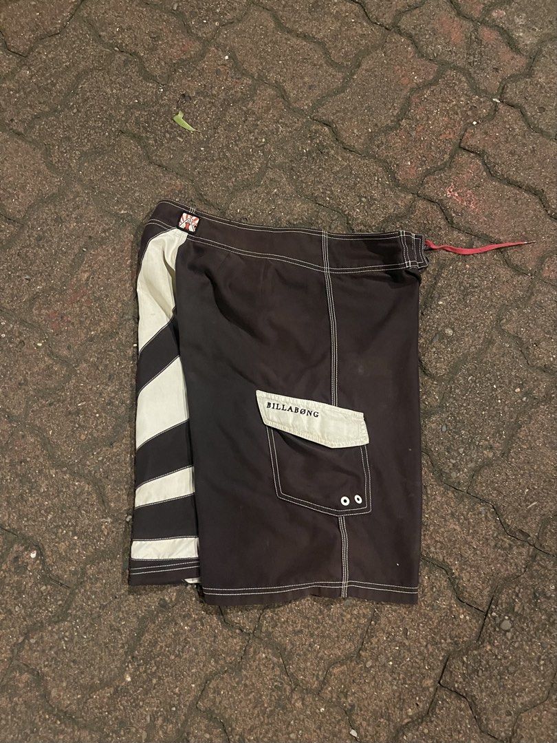 BILLABONG ANDY IRONS RISING SUN (Category: Shorts) located in Santa Barbara. Submitted by 5kcollectiveph (Listing ID 1468228120, Image 3). Description: BILLABON ANDY IRON RISING SUN 32-34 waistline 21 Length 12 Hem.