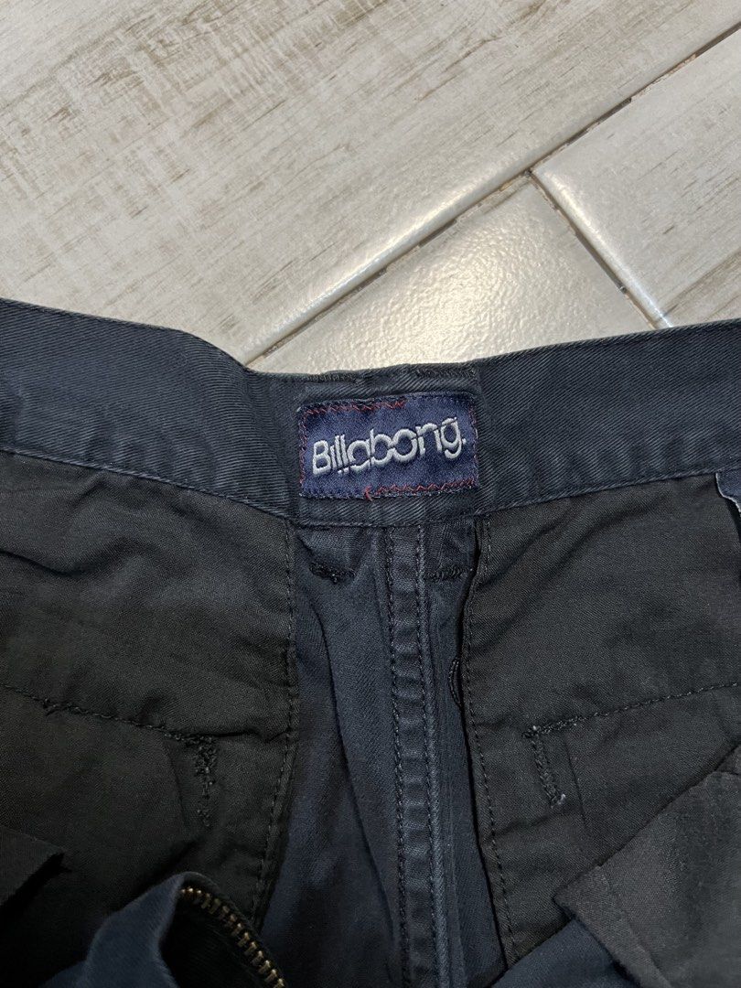 Billabong Shorts (Category: Shorts) located in Angono. Submitted by odd.fitt (Listing ID 1468093383, Image 3). Description: 32 on tag 32W 23L 12H Red stain, unnoticeable.