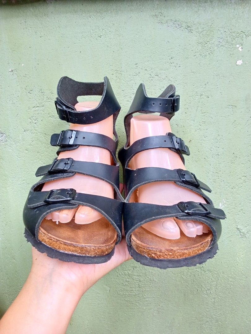 Birkenstock Athens original (Category: Flats & Sandals) located in General Santos City (Dadiangas). Submitted by ukayonlineshoppe (Listing ID 1468068598, Image 2). Description: excellent condition.
