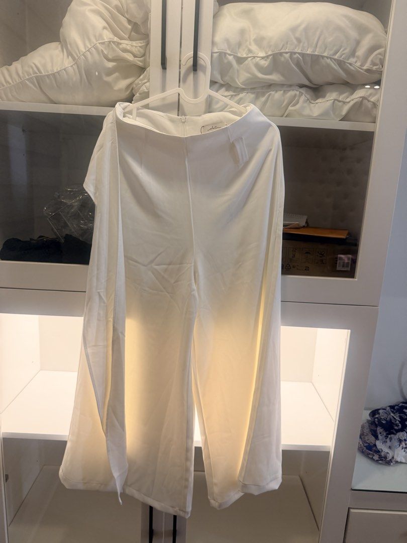 BKK white trousers (Category: Other Bottoms) located in Quezon City. Submitted by destashingmycloset (Listing ID 1468124203, Image 1). Description: .