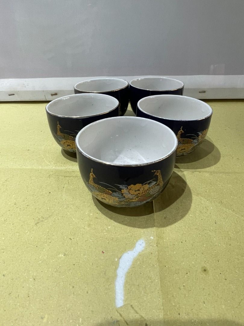 Black & Gold Ceramic Tea Cups / Small Sauce Bowls (Category: Coffee & Tea Tableware) located in Quezon City. Submitted by foxsquaredeals (Listing ID 1468075849, Image 1). Description: Size: 7cm diameter x 2cm H 5pcs available P60/pc MOP: Gcash/Bank Transfer .