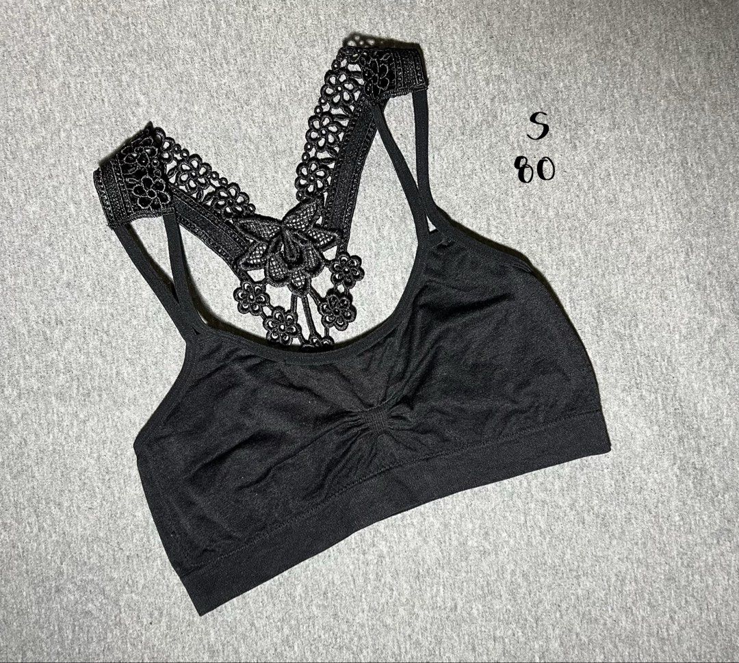 Black bralette (Category: Undergarments & Loungewear) located in Las Pinas. Submitted by jilanah (Listing ID 1468184330, Image 1). Description: No built in pads/foam.